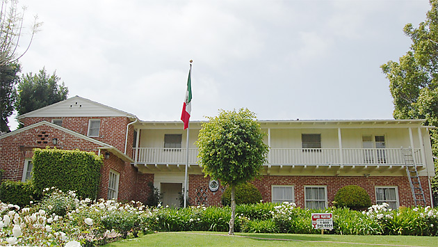 Painted Exterior Mexican Consulate in Los Angeles